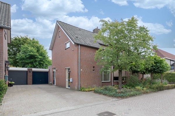 Te koop: Bovenstraat-Erf 11, 4741 AT Hoeven